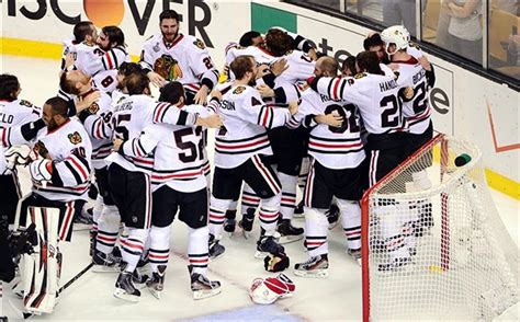 Blackhawks Vs Bruins Final Score Chicago Blackhawks Win 2013 Stanley Cup