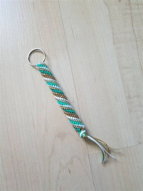 Jul 18, 2017 · a few years ago, i was lucky enough to find the better part of 6 rexlace in a local thrift store for $1.99. Boondoggle keychain, turquoise and gold Gimp key chain ...