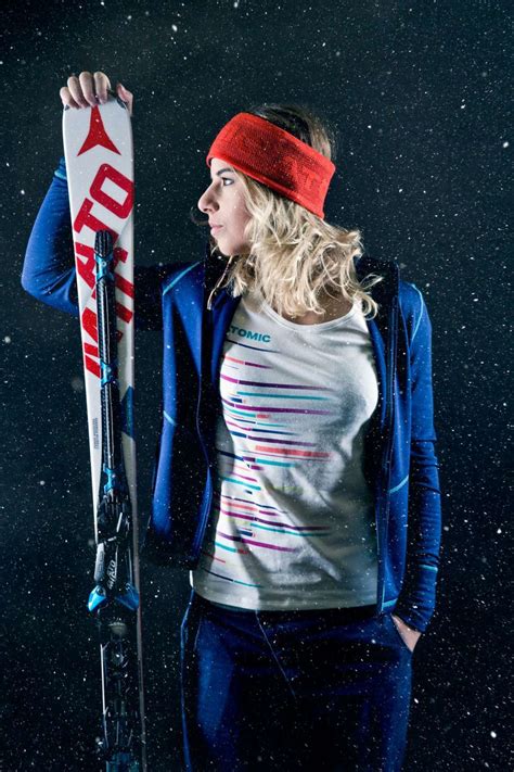 With the first two months of competition racing on the fis alpine ski world cup. Ester Ledecka: la corredora 'bi' de Sierra Nevada 2017 ...