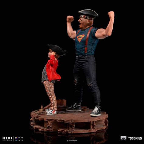 The Goonies Sloth And Chunk Art 110 Scale Statue