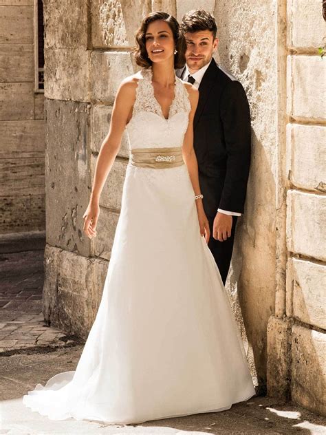 Erstelle einen suchauftrag und lasse dich benachrichtigen, wenn neue anzeigen eingestellt werden. Brautkleid Salome von Marylise auf Ja.de