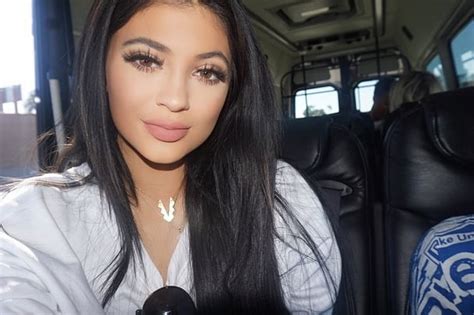 Big Lips Are Her Business Kylie Jenners Lip Tips Popsugar Beauty