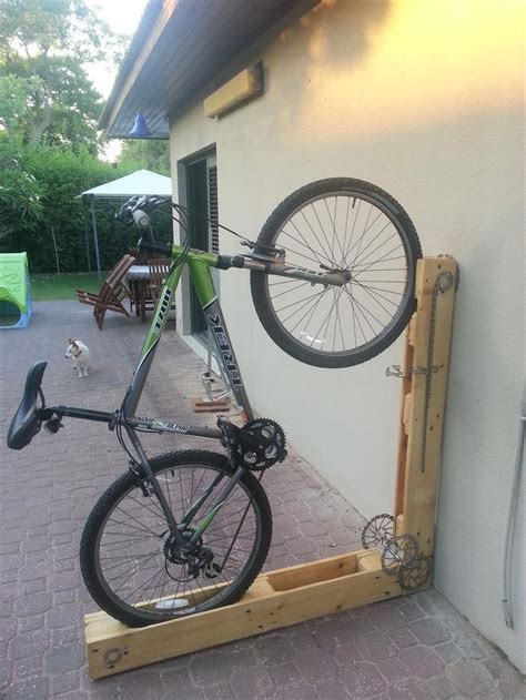 Image Result For Diy Vertical Bike Storage Pallet Bike