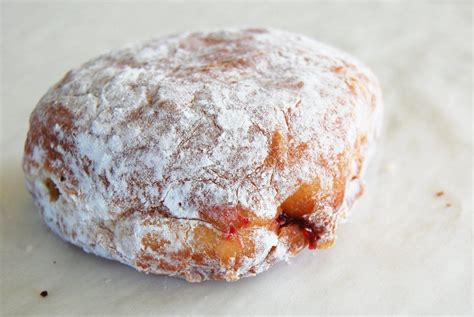 Raspberry Filled Powder Sugar 2 The Donut Mansouthern California