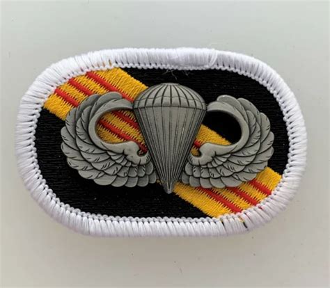 Us Army 5th Special Forces Paratrooper Parachute Metal Jump Wings On