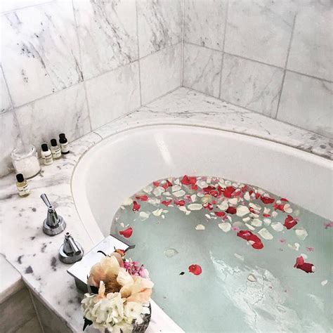 Pinterest Shannonleftwich Aesthetic Home Bath Bathroom Rose Petals