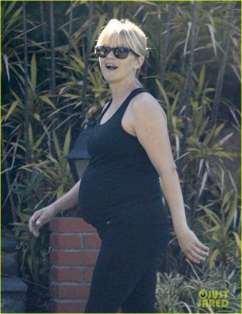 Reese Witherspoon Baby Bumpin Workout Photo 2697878 Pregnant