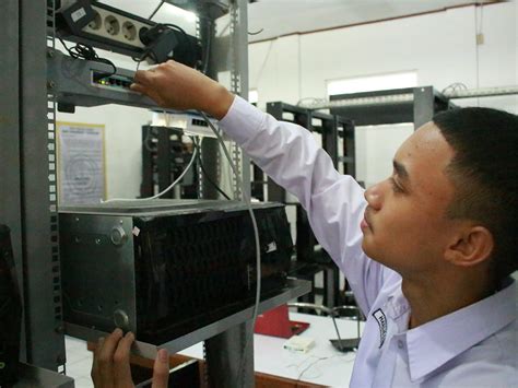 Teknik Jaringan Komputer Dan Telekomunikasi Smk Pasundan 1 Bandung