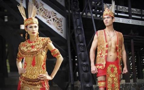 Mengetahui Keunikan Pakaian Adat ‘king Baba Kalimantan Barat