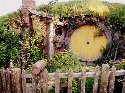 More Sweet Hobbit House Pictures The Hobbit Movie
