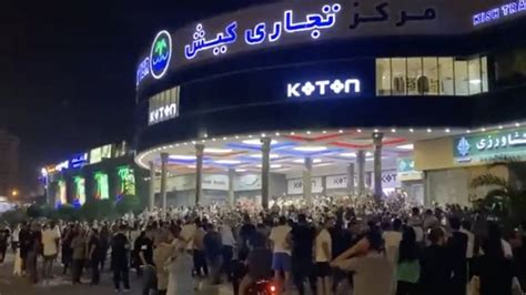 روز چهارم اعتراض‌ها؛ سوزاندن روسری‌ها و گسترش اعتراضات از خزر تا خلیج‌فارس Bbc News فارسی