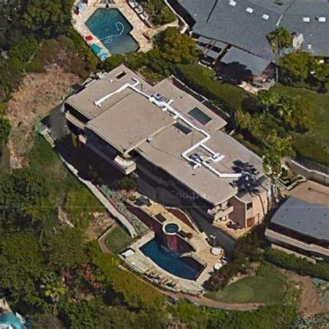 View location map, opening times and customer reviews. Zac Efron's House in Los Angeles, CA (Google Maps) (#3)