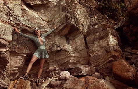 Kate Moss Pretty Cliffs Actress Woman Sexy Hd Wallpaper Peakpx