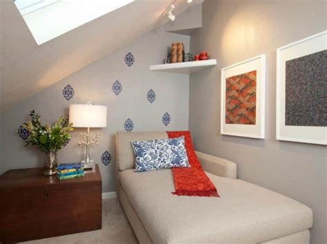 Invite Your Friends For A Night With These Cozy Attic Bedroom Design Ideas For Room