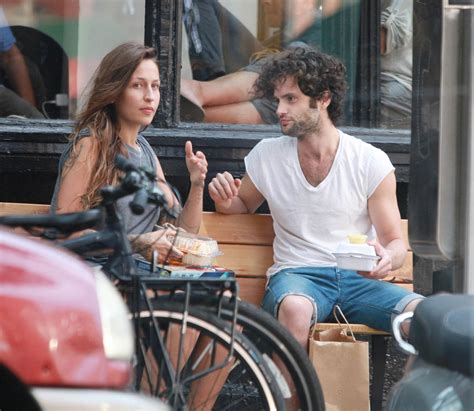 Penn Badgley Wife Domino Kirke Expecting Baby After 2 Miscarriages