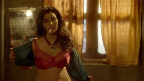 Nude Video Celebs Flora Saini Sexy Priya Bapat Sexy City Of Dreams S01e03 05 2019