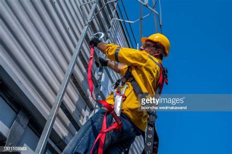Construction Fall Protection Photos And Premium High Res Pictures