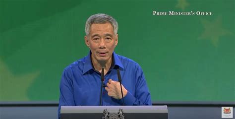 Singapore pm lee hsien loong has fainted as he was delivering a speech during a national day rally. Prime Minister Lee Hsien Loong will be finishing his ...