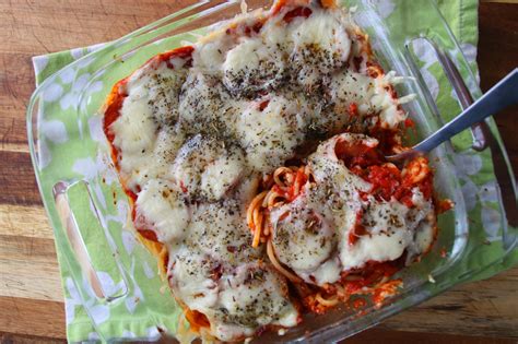 Easy Baked Spaghetti Casserole With Pepperoni And Mozzarella Cheese