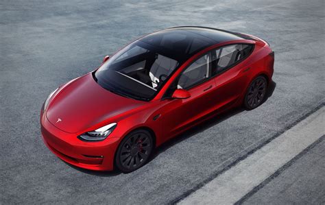 Tesla Model 3 2021 Z Większym Wyświetlanym Zasięgiem Dzięki