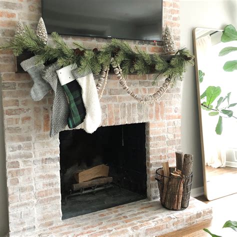 Christmas Mantle: Decorating Around a TV | Christmas mantle, Mantle decor, Mantle