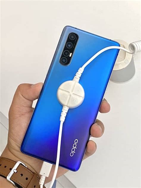 8/12gb ram and dimensity 1000+ are getting power from the processor. OPPO Reno 3 Pro 5G real images appear online - Gizchina.com