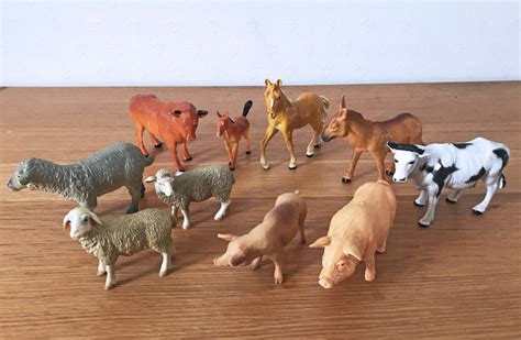Toy Farm Animals X10 Plastic Figures For Children Kids In