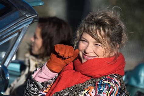 Candice Renoir Cécile Bois Dévoile Les Premières Indis Télé Star