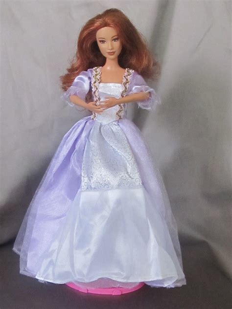 As you can see, genevieve's face is much shorter, her eyes are bigger, and she parts her hair on the. Blodwyen's Blog: Princess Edeline Barbie from the 12 ...