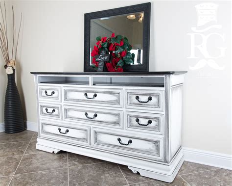 Hemway black chalk based furniture paint matt finish wall and upcycle diy home improvement 1l / 35oz shabby chic vintage chalky (50+ colours available) 4.5 out of 5 stars 632 $39.95 $ 39. Dresser Upcycle Painted in Annie Sloan Chalk Paint Pure White, Clear Wax,… | Black chalk paint ...
