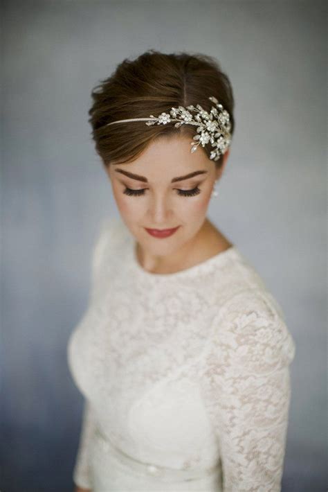 Short Hair Wedding Accessories Inspiration That Shows You Dont Have To