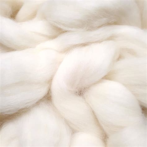 Organic Uk White Wool Top Fibres The Handweavers