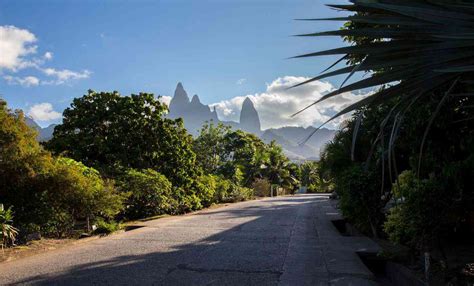 Depuis mercredi, la société propose de rejoindre ua pou ou ua huka depuis nuku. Ua Pou - Ile des Marquises » Vacances - Guide Voyage