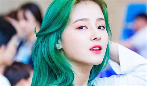 Nancy was born in daegu, south korea to an american father and korean mother but she grew up in ohio, united states. Top 8 Sexiest Photos of Momoland's Nancy - Bias Wrecker ...