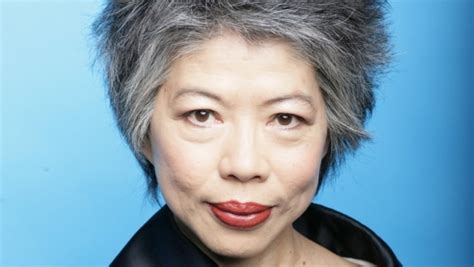 lee lin chin quits sbs after 30 years of presenting abc news
