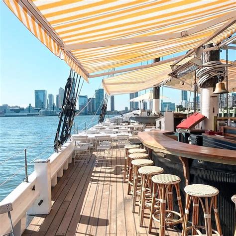 Booze On A Boat The Best Floating Bars In Nyc