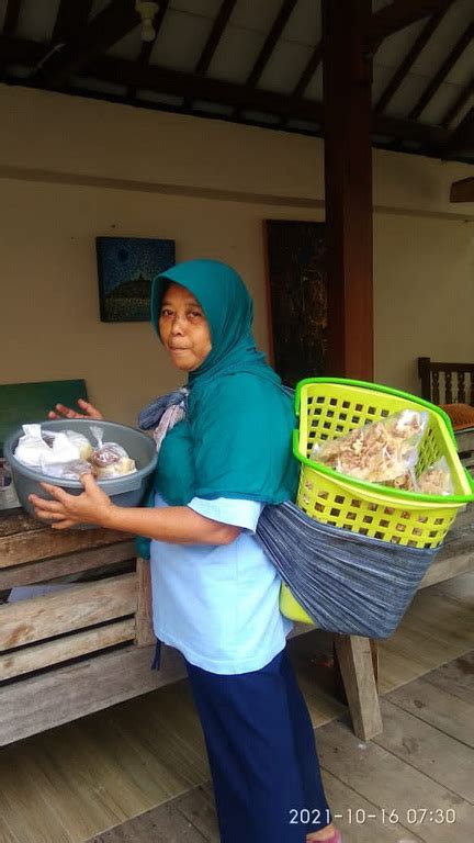 Penjual Makanan Keliling Eksotika Desa