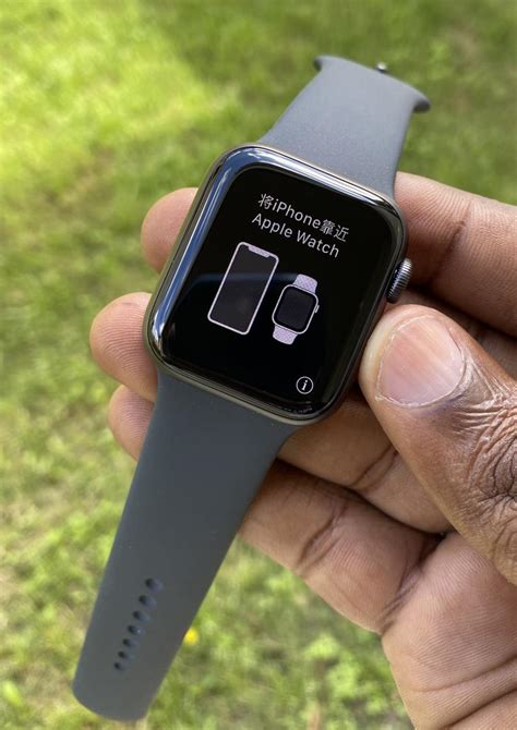 44mm and 40mm, and both are 10.7mm thick which leaves these two with an attractive and classy appearance. Apple Watch Series 5 40mm A2092 GPS Only, Aluminum - Gray in Austin - LUDM42987 - Swappa