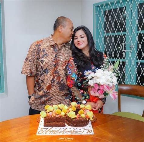 Mengenal Lebih Dekat Viens Tasman Ibu Rachel Vennya Yang Dicap