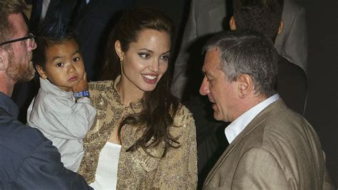 Arriba Imagen Padre Angelina Jolie Abzlocal Mx