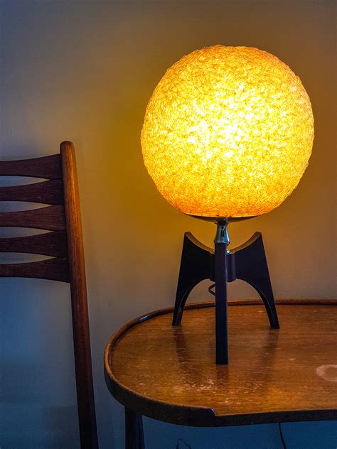 Fabulous Vintage Spaghetti Table Lamp Fiberglass Spun Resin Glass Light Orange Accent Light