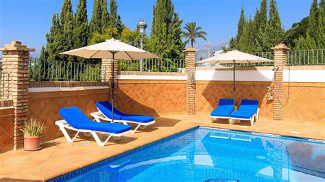 Holiday villas Nerja. Villa rentals, cottages and farmhouses.