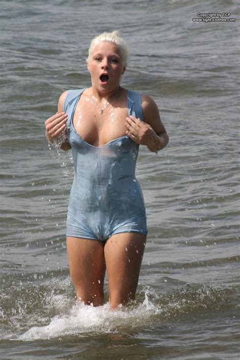 Beach Wet Lycra Spandex Teen Amateur Clean Shaved Pussy