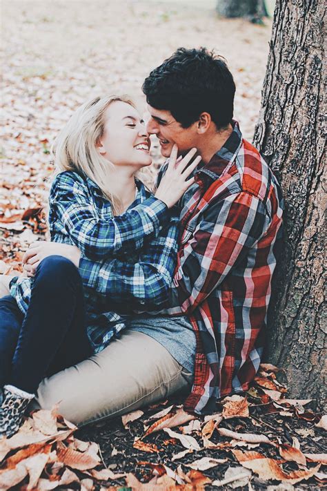 Autumn/ Fall Couple photography Instagram Inspiration | Photographer ...