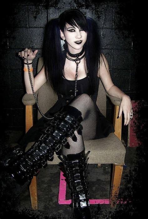 Pin By Diana On Gothic With Images Goth Girls Hot Goth Girls