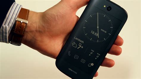 Yotaphone 2 Are Dual Screened Smartphones The Future