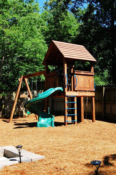 Natural State Treehouses Inc.: Twist Slide Clubhouse