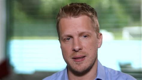 Und wird dann gemeinsam mit der echten frauke, als ihr double, moderieren. Oliver Pocher spricht über seine Kindheit als Zeuge ...