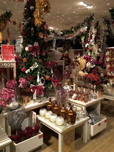 Shopfittings Retail Shop Display Tables Create A Beautiful Christmas