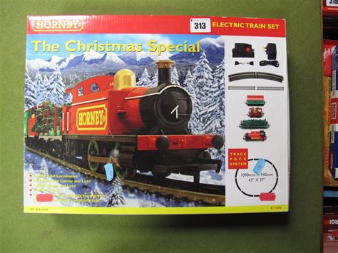 A Hornby Oo Train Set No1046 The Christmas Special